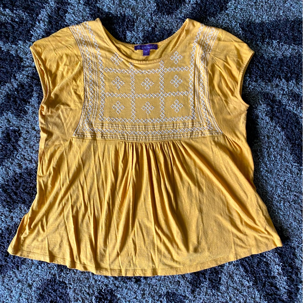 Gloria Vanderbilt Yellow Cap Sleeve Embellished Blouse